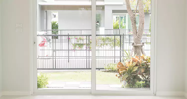 Balcony Screen Door Repair in Millbrae, CA