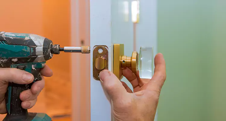 Broken Door Knob Fix in Millbrae, CA